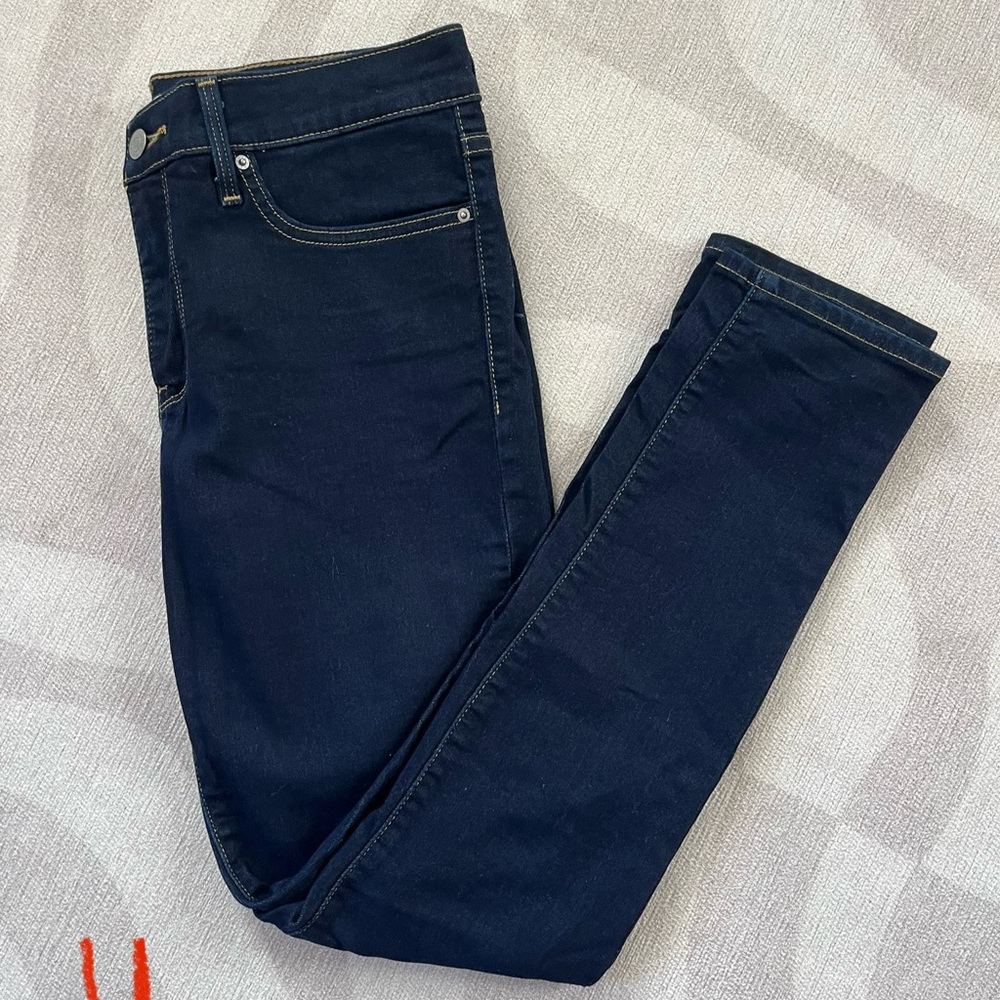 Levi’s, 311 Shaping Skinny in dark blue, size 29